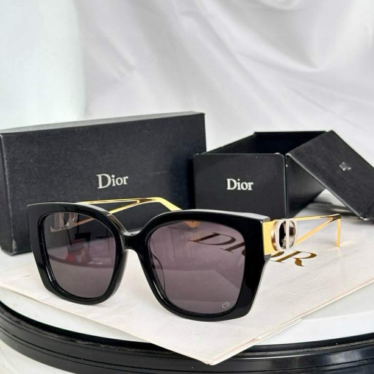 Picture of Dior Sunglasses _SKUfw79478868fw